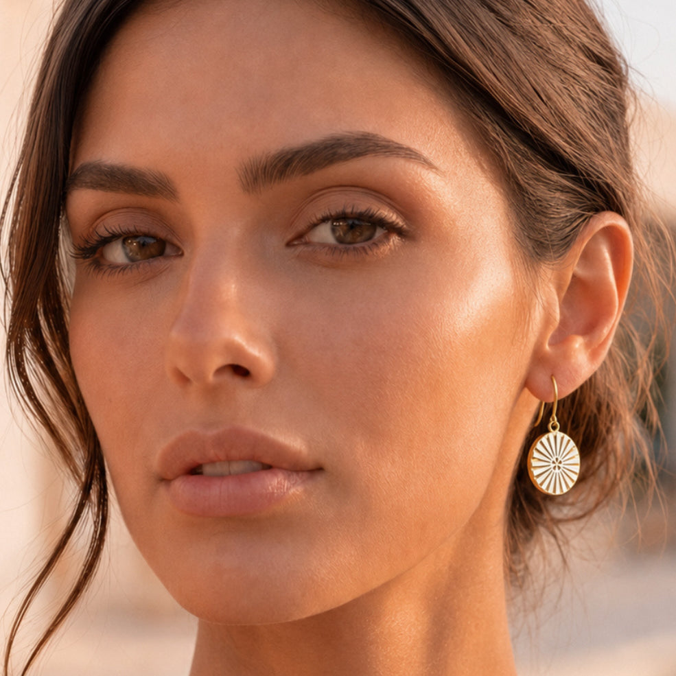 Petite boucles d 'oreilles KIMIKO résine blanche Skalli-Paris