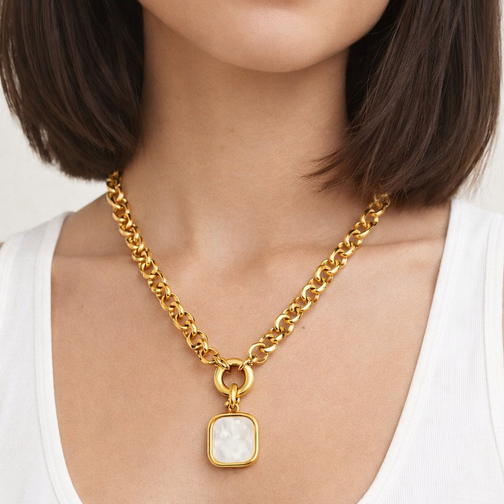 Collier jumbo MYKONOS  jaseron - carré nacre Skalli-Paris