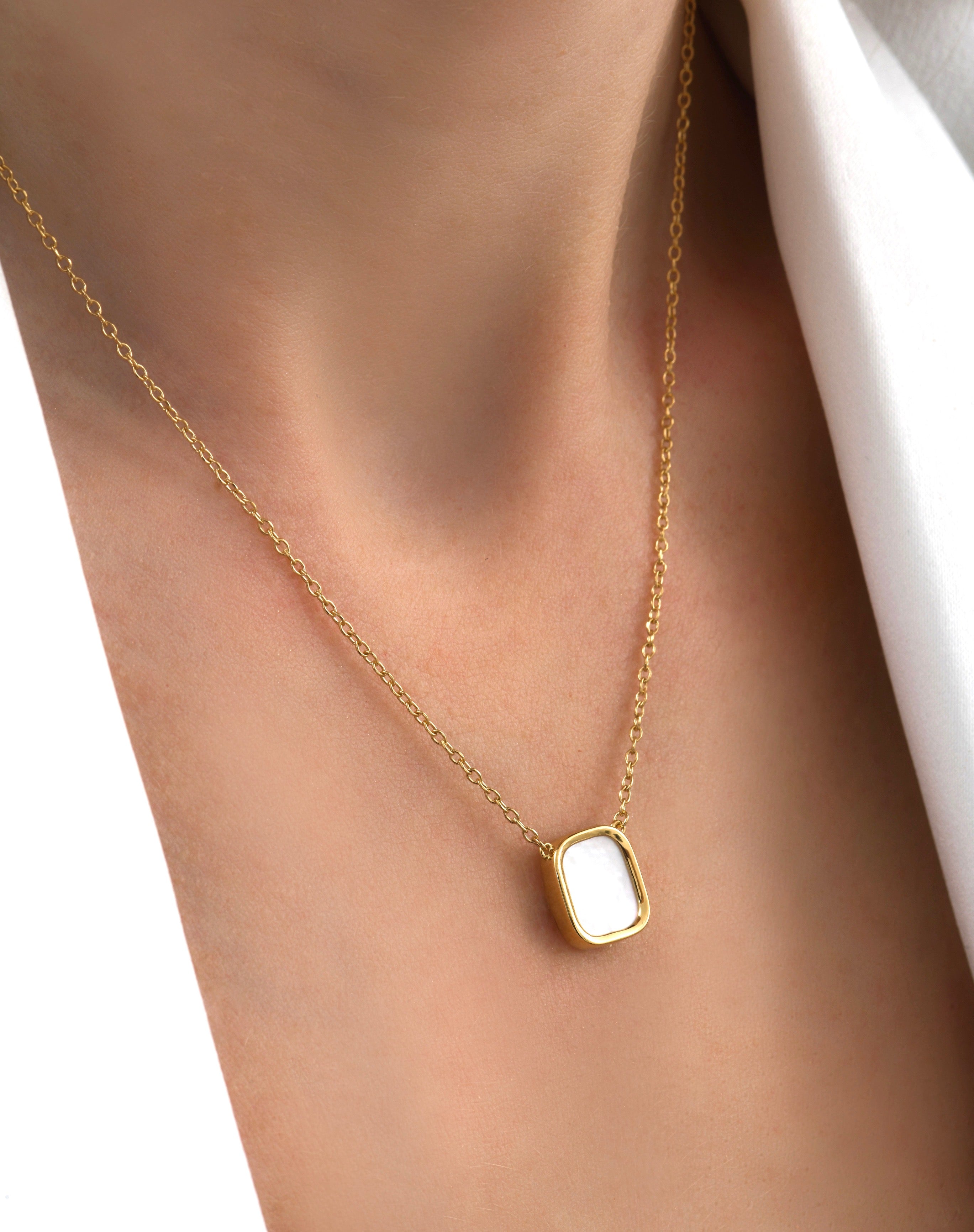 Petit collier MYKONOS - nacre SKALLI